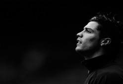 欧冠小组赛：热刺凭借争议点球绝杀马赛 裁判判罚引巨大争议