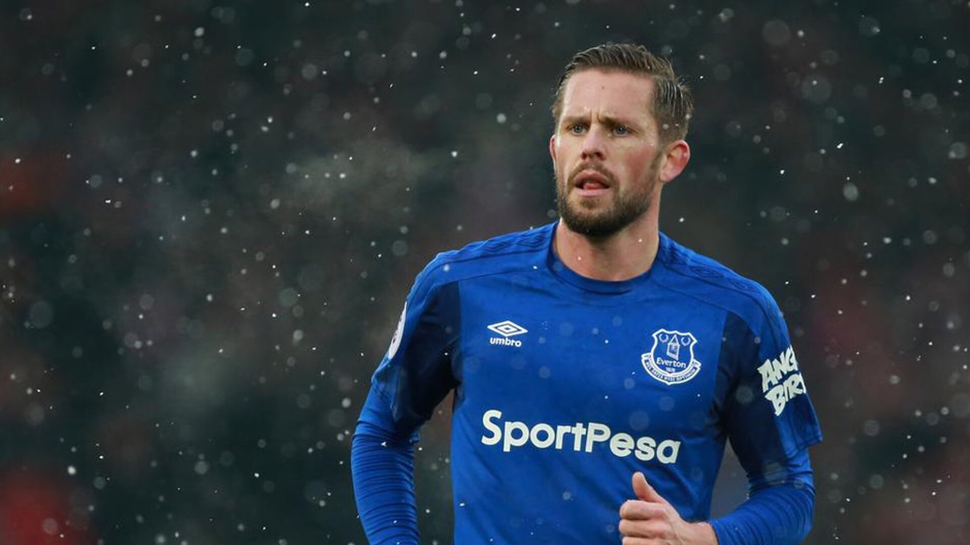 欧冠小组赛：费耶诺德主场三球大胜拉齐奥 荷兰传统劲旅重回主流视野